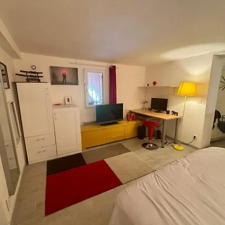 Terrasse Jacuzzi 니스